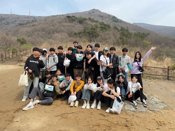 3월단체사진_1.jpg